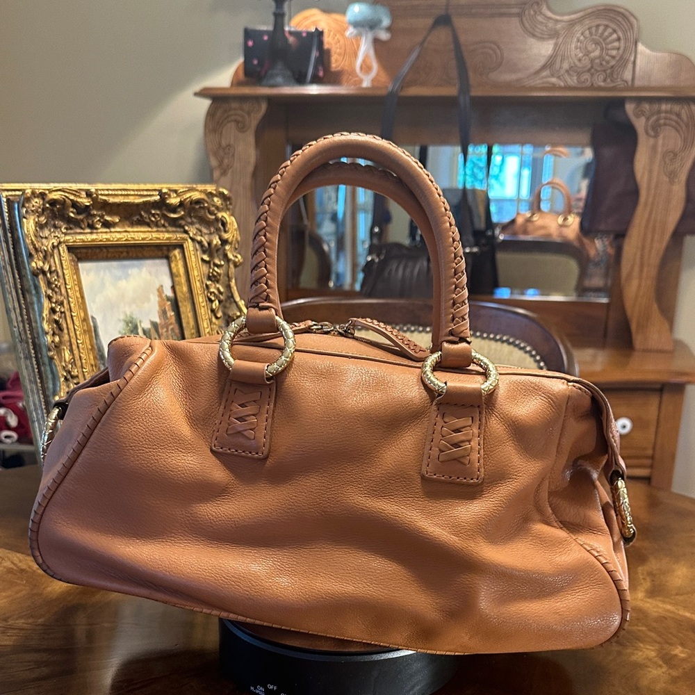 Sexy camel Tan Leather Handbag - Picture 16 of 17